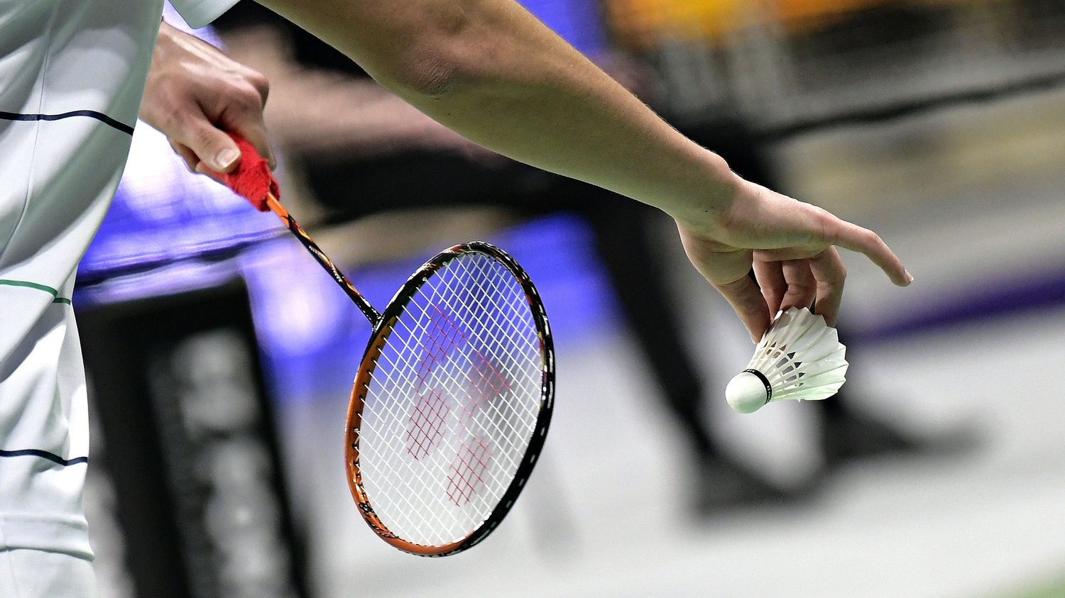 Un entraîneur de badminton mis en examen pour des crimes atroces sur mineurs : une affaire choquante
