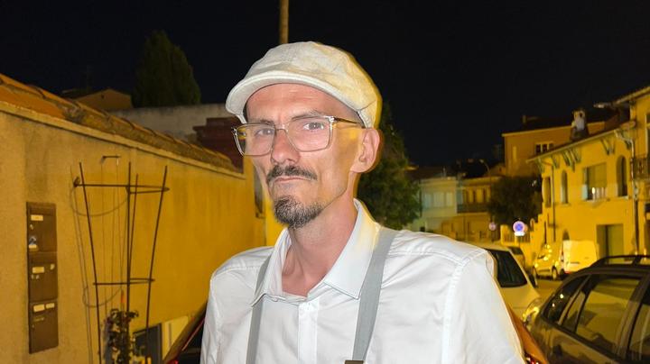 Un homme arrêté pour meurtres après la découverte de cadavres dans la Seine : une enquête en plein chaos
