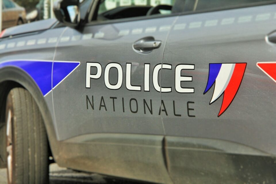 Violente agression dans le Haut-Montreuil : des hommes attaqués par un propriétaire et ses complices armés