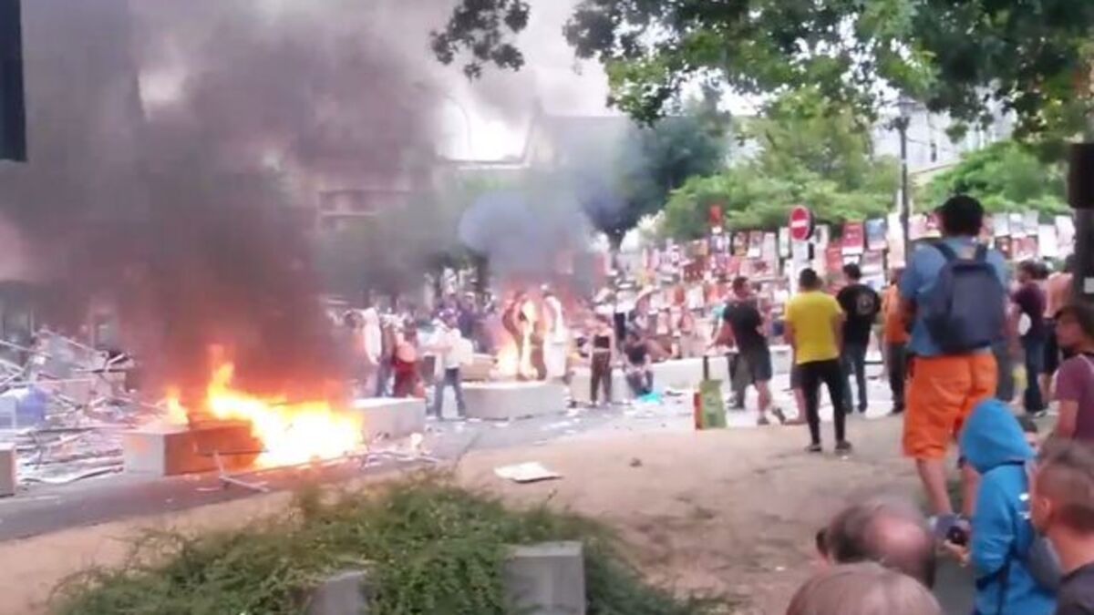 Violents affrontements à Aurillac : une nuit d’horreur en pleine manifestation artistique