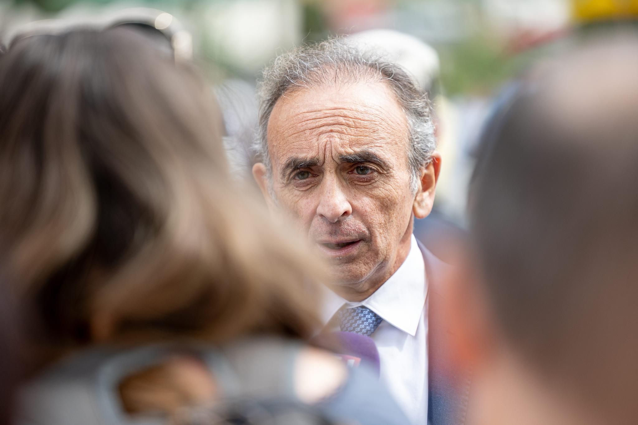 Éric Zemmour condamné pour des discours haineux : une victoire judiciaire et un défi médiatique