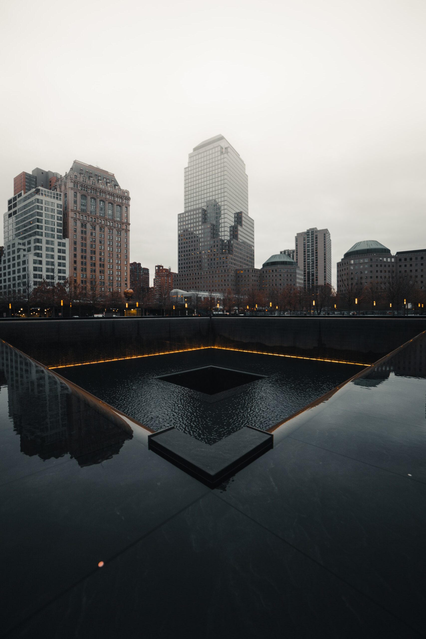 Un hommage inédit aux communautés musulmanes : les monuments new-yorkais s&rsquo;illuminent de teintes vertes
